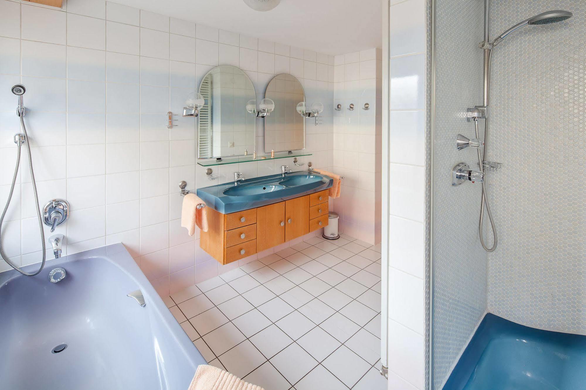 Kaisers Das Kleine Stadthotel Зонтхофен Экстерьер фото